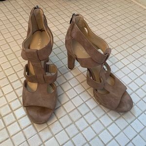 Via Spiga grey suede heels